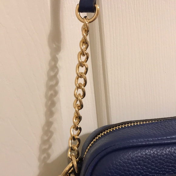 Authentic Sapphire Michael Kors crossbody purse - Picture 5 of 8